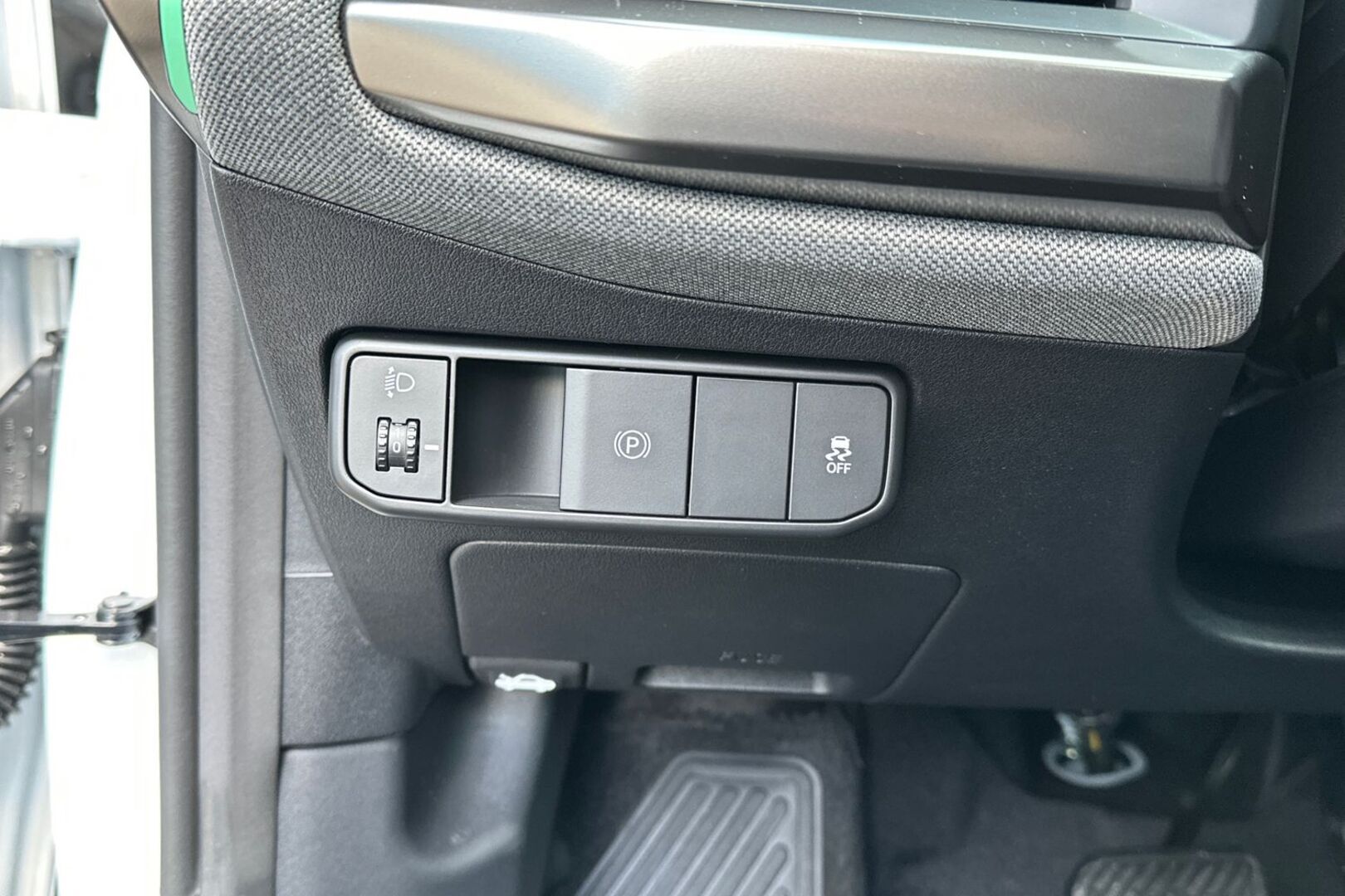 KIA EV4 2027