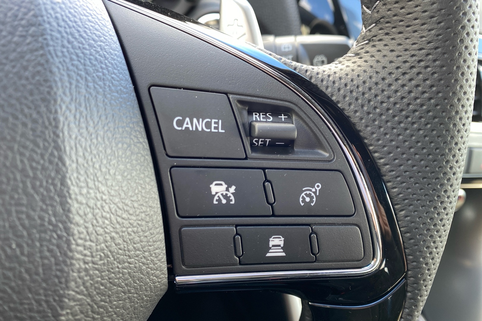 MITSUBISHI Eclipse Cross 2023