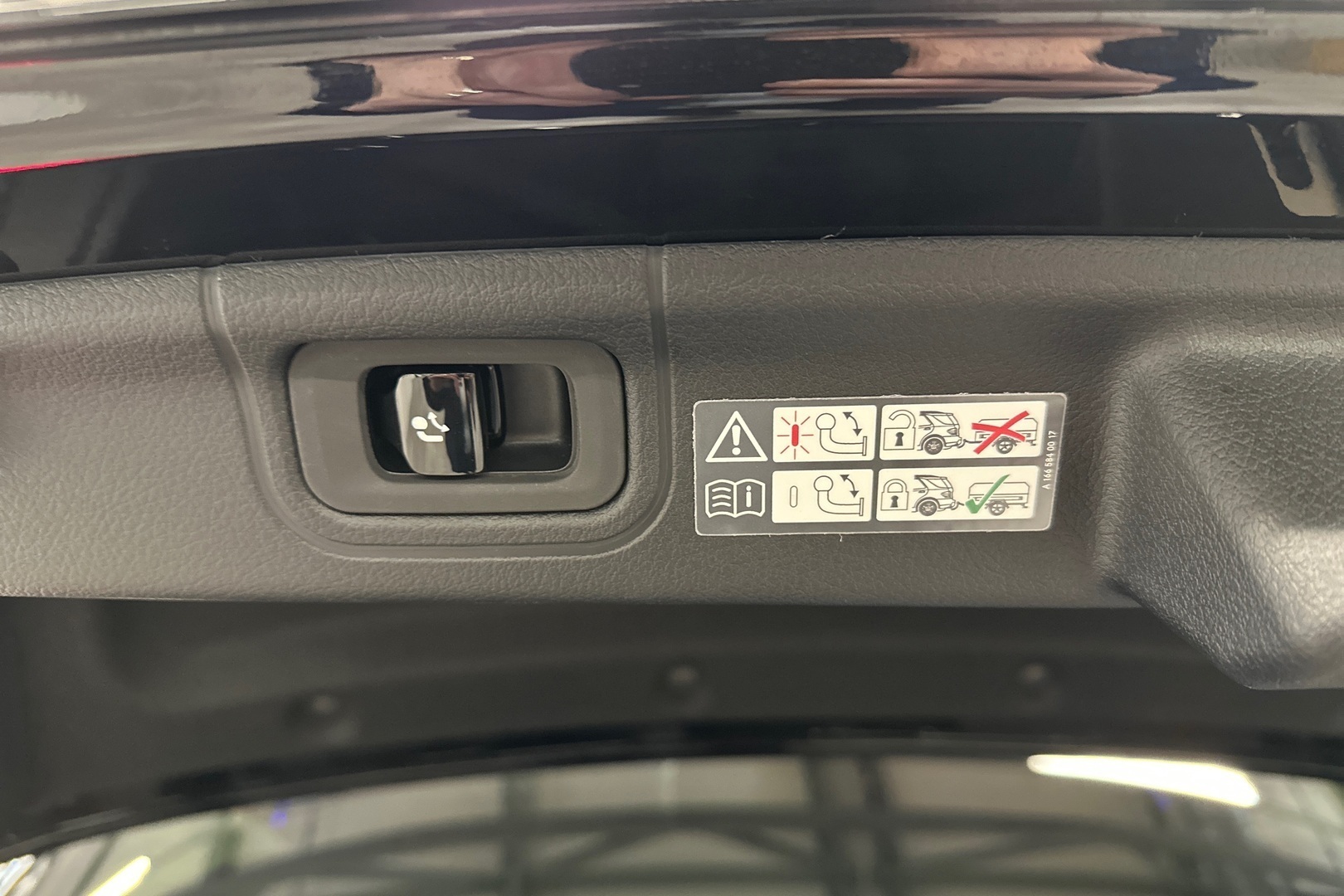 MERCEDES-BENZ C 2023