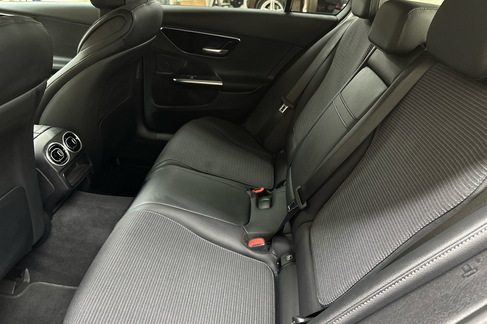 MERCEDES-BENZ C 2023