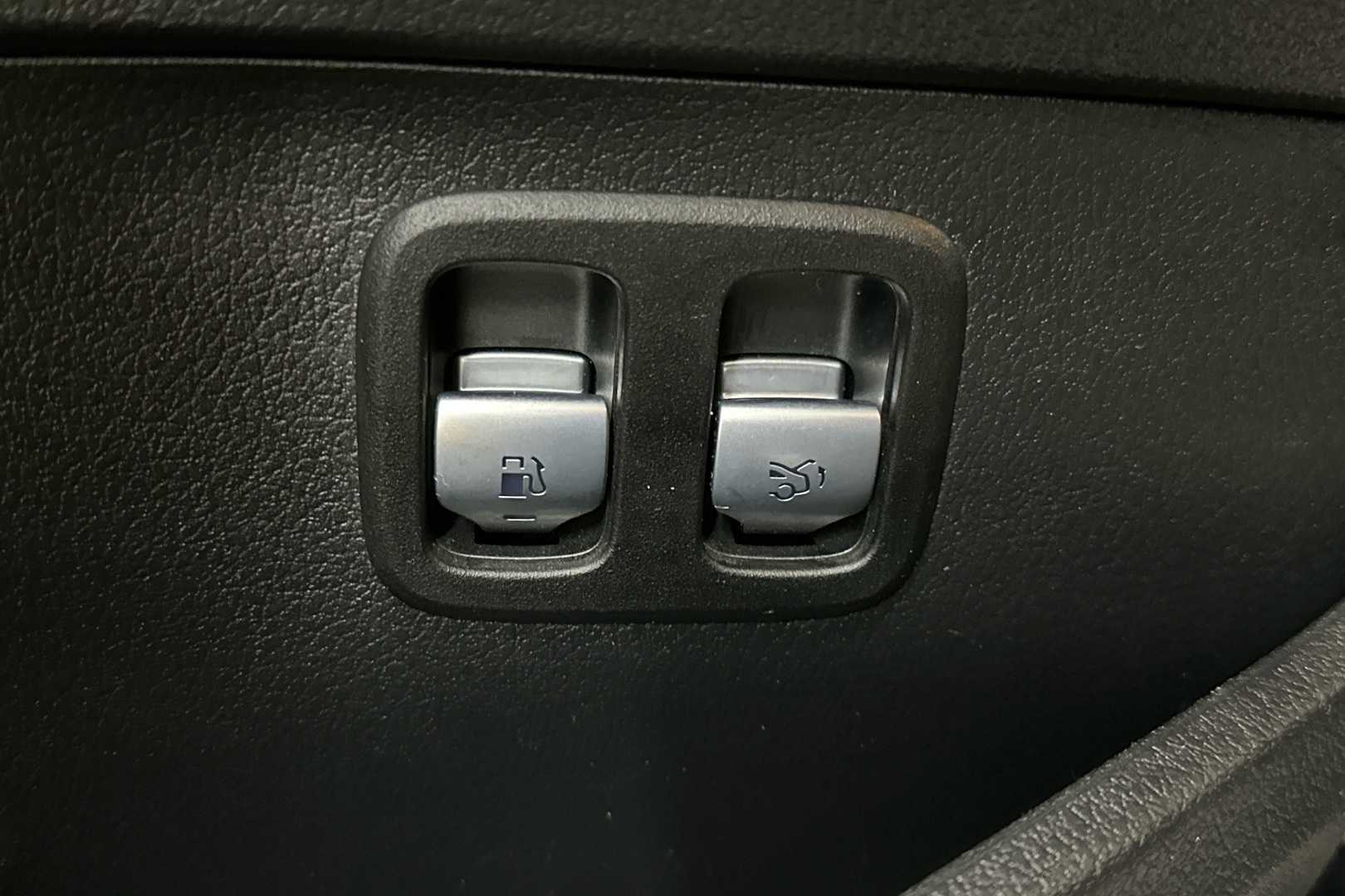 MERCEDES-BENZ C 2023