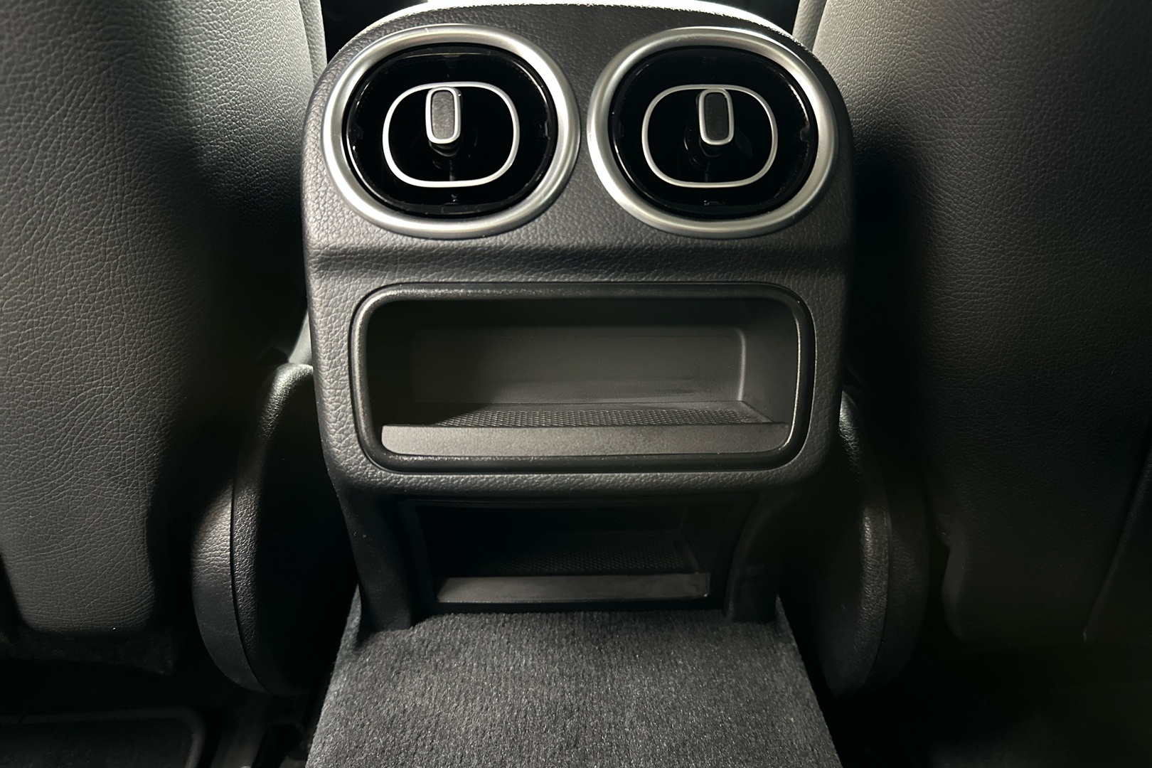 MERCEDES-BENZ C 2023