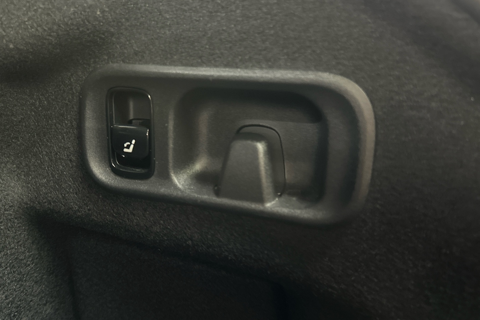 MERCEDES-BENZ C 2023