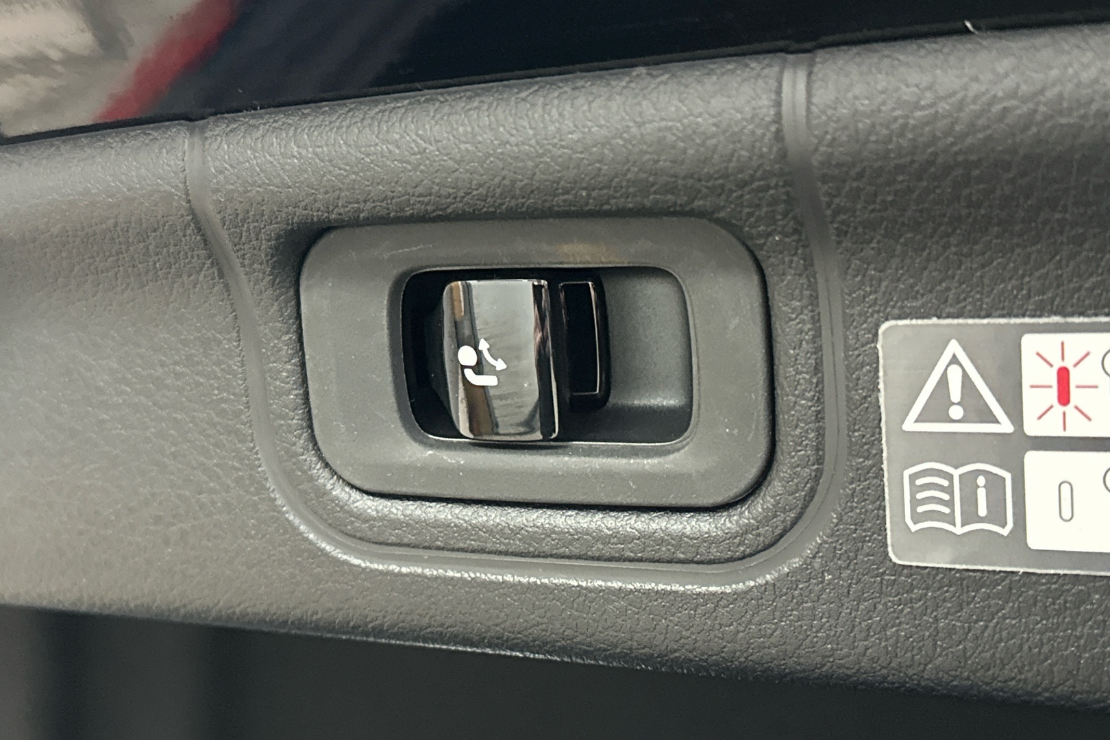 MERCEDES-BENZ C 2023