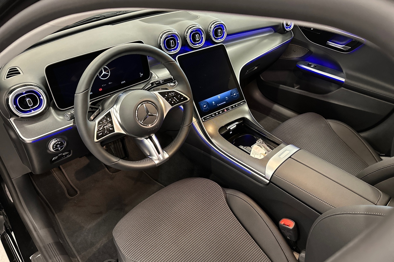 MERCEDES-BENZ C 2023