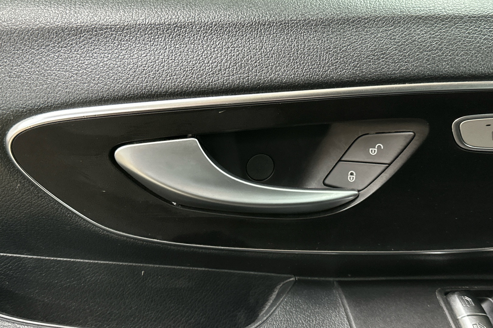 MERCEDES-BENZ Vito 2024