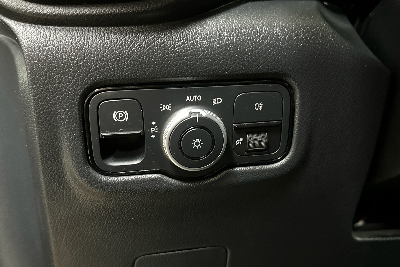 MERCEDES-BENZ Vito 2024