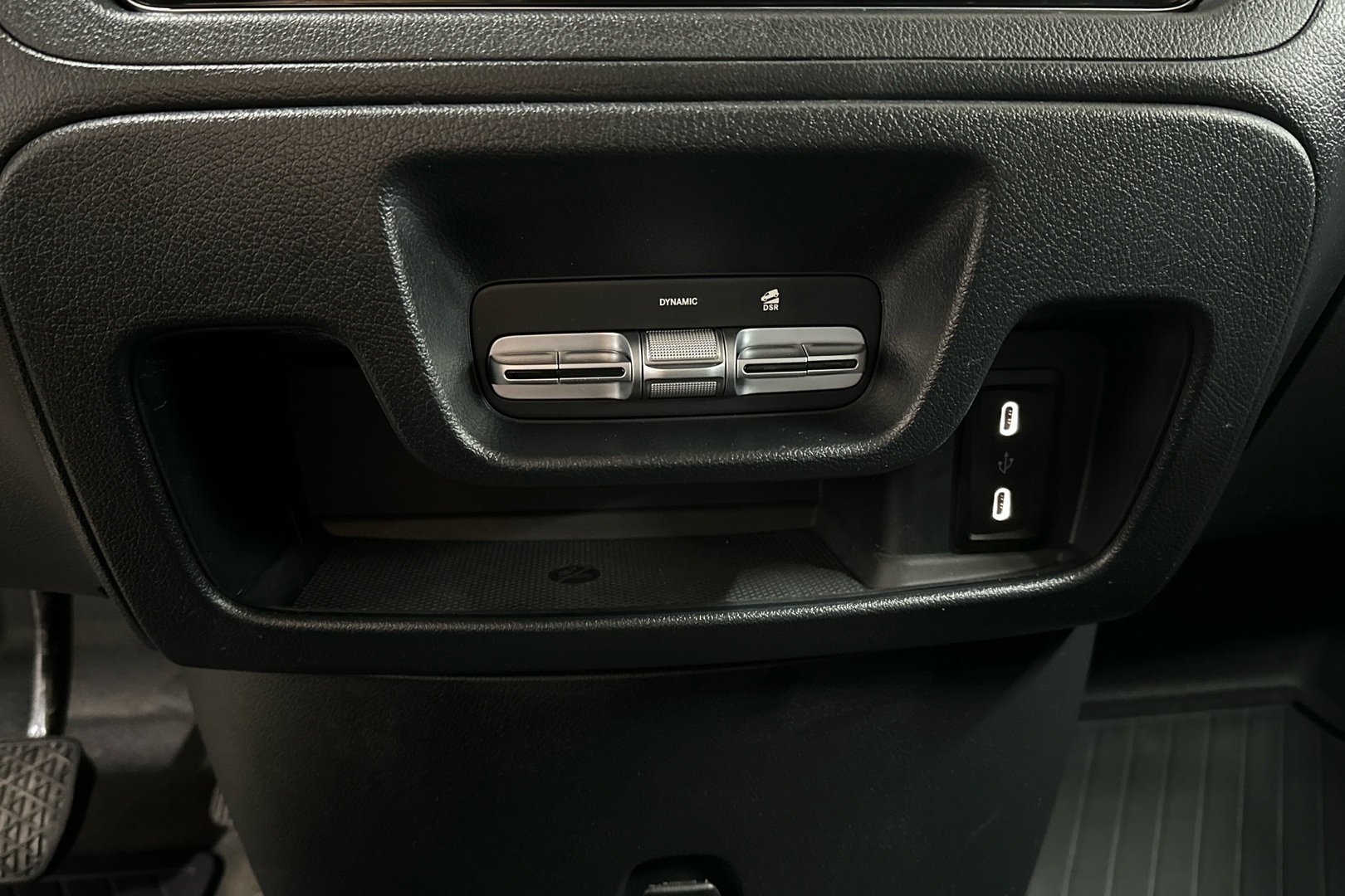 MERCEDES-BENZ Vito 2024