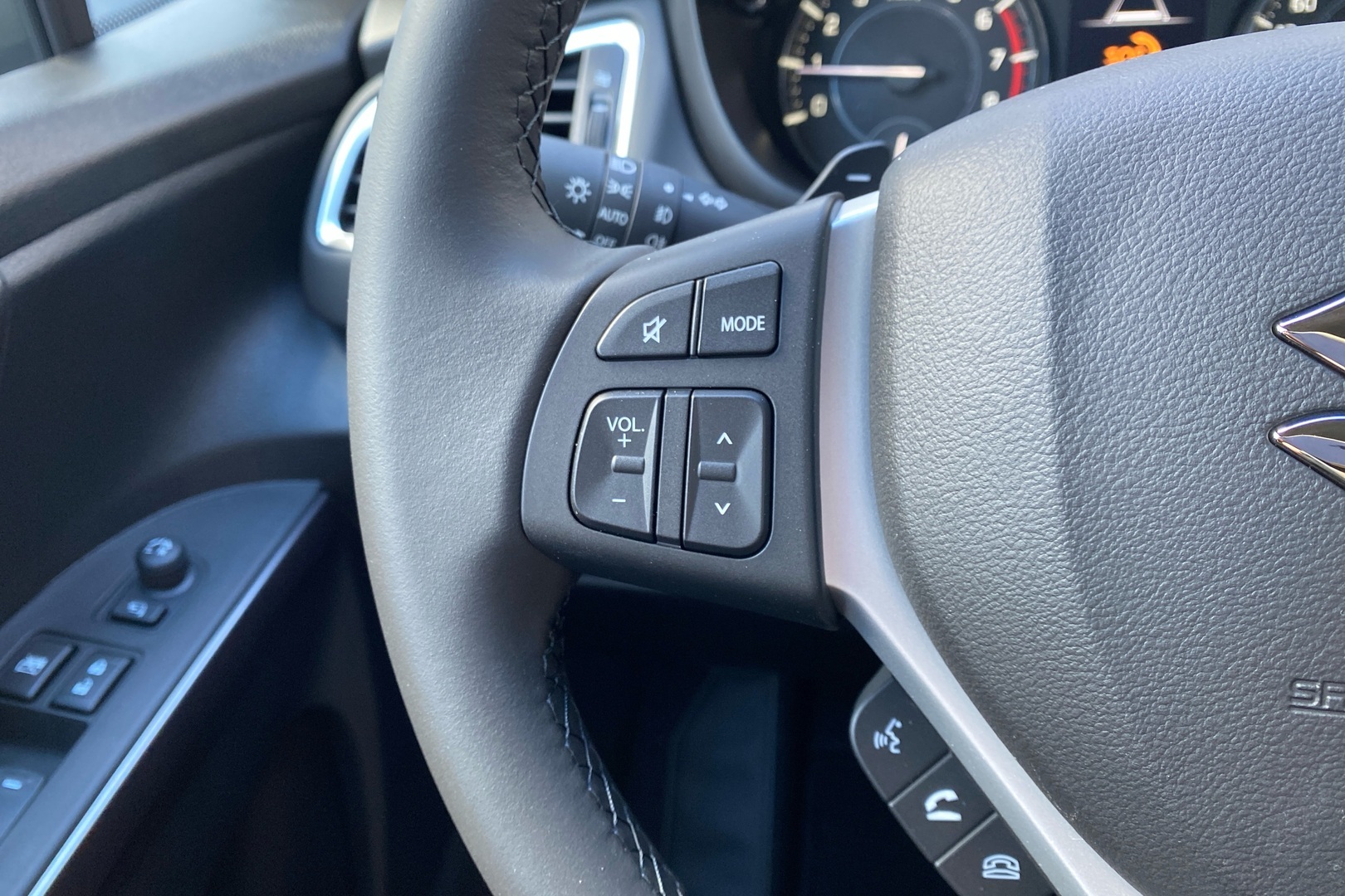 SUZUKI S-CROSS 2026