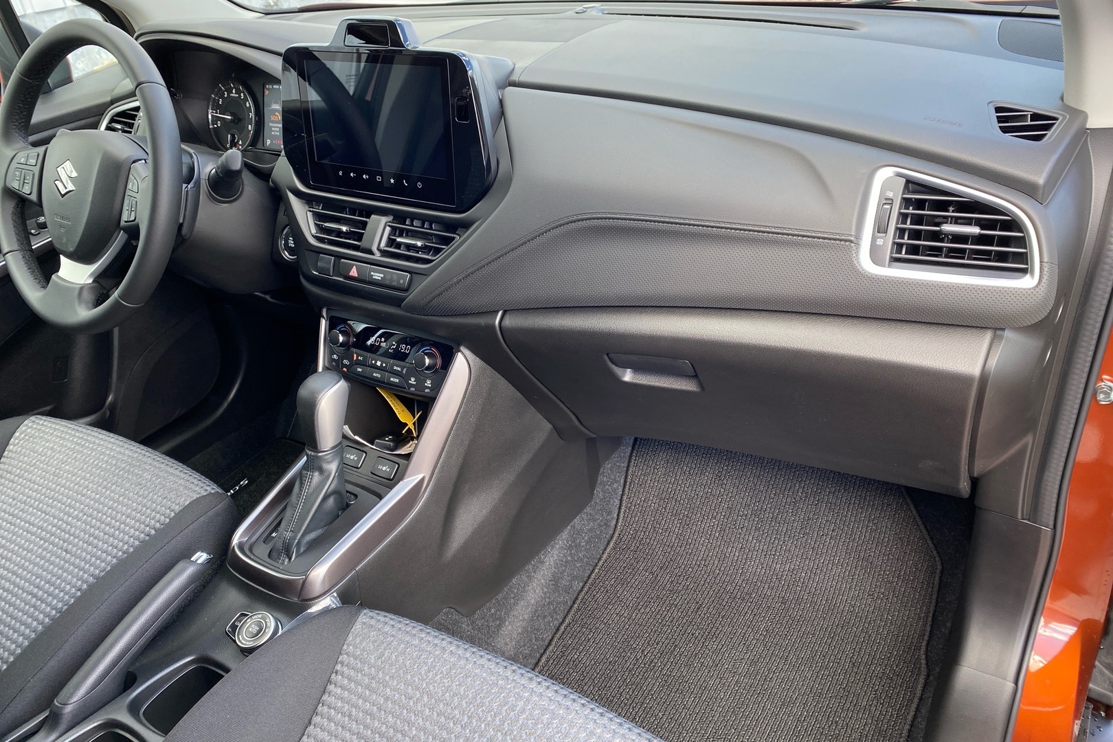 SUZUKI S-CROSS 2026