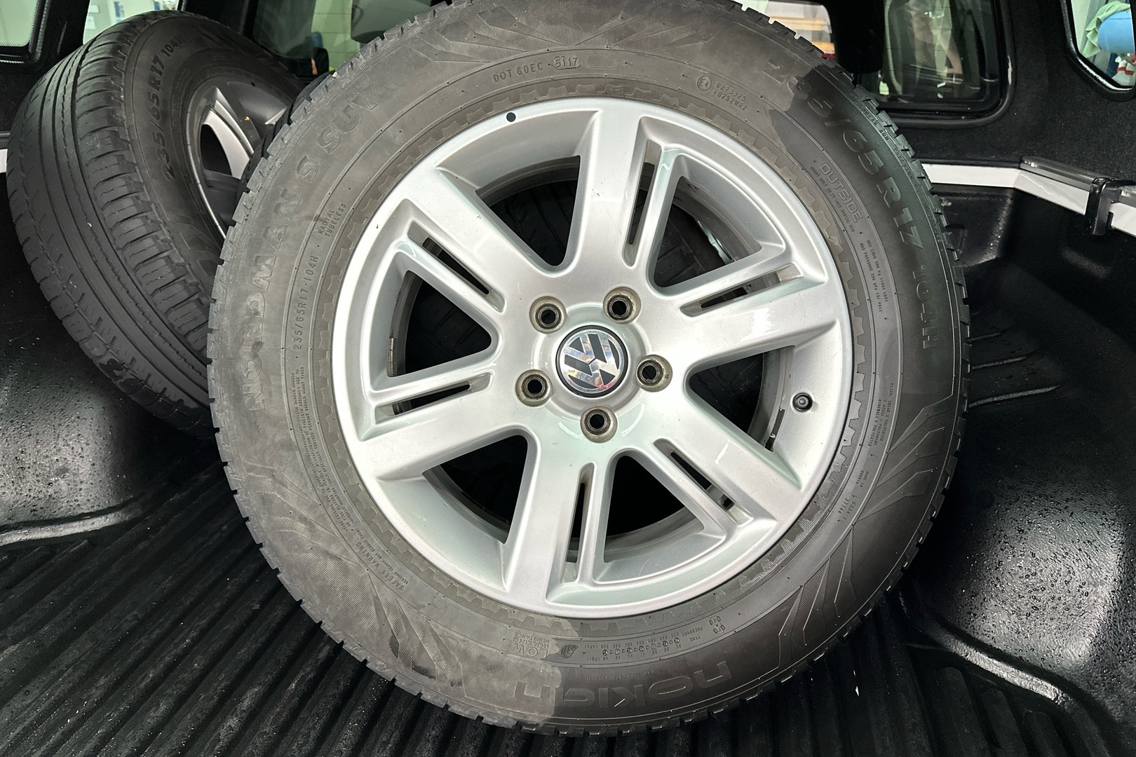 VOLKSWAGEN Amarok 2012