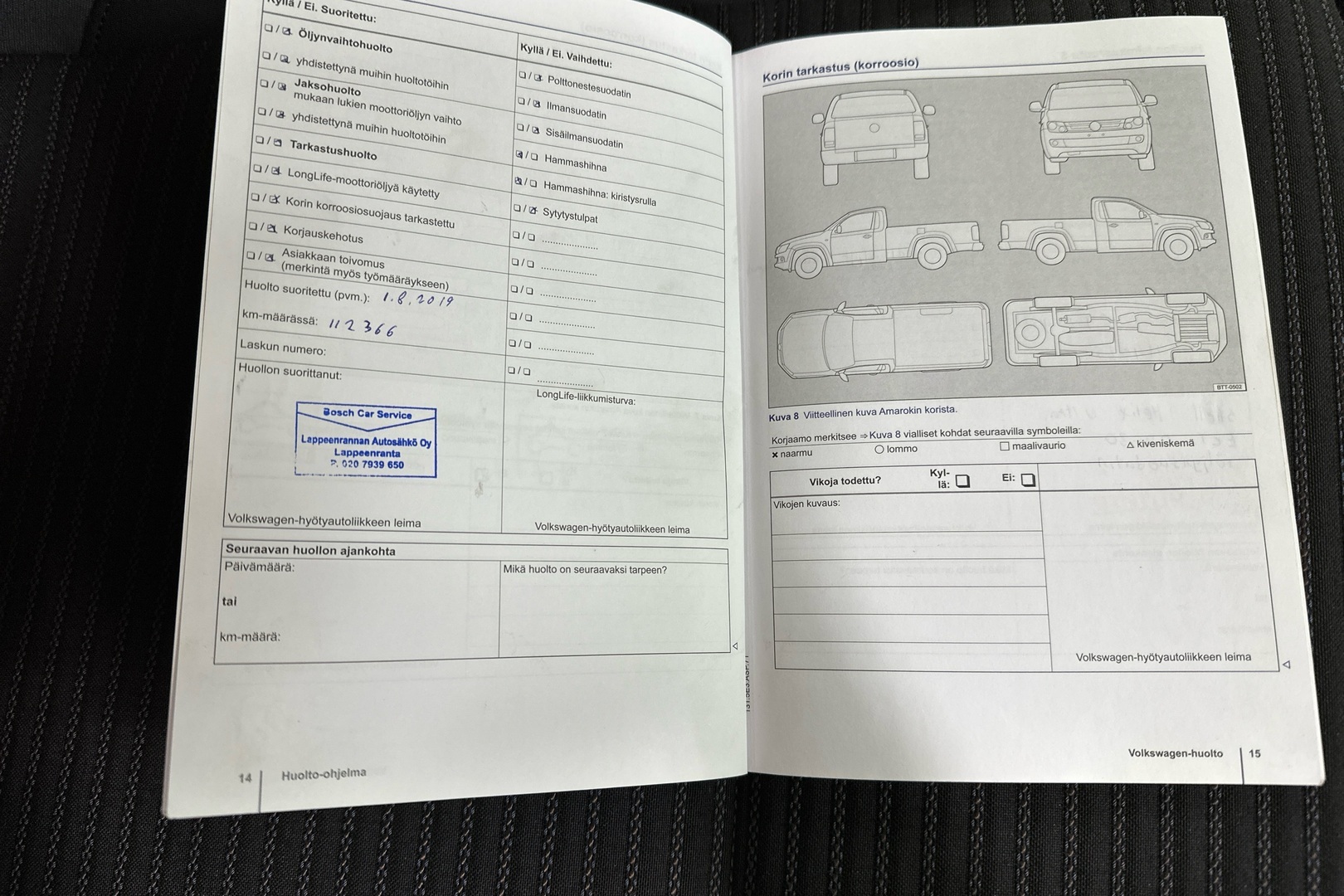 VOLKSWAGEN Amarok 2012