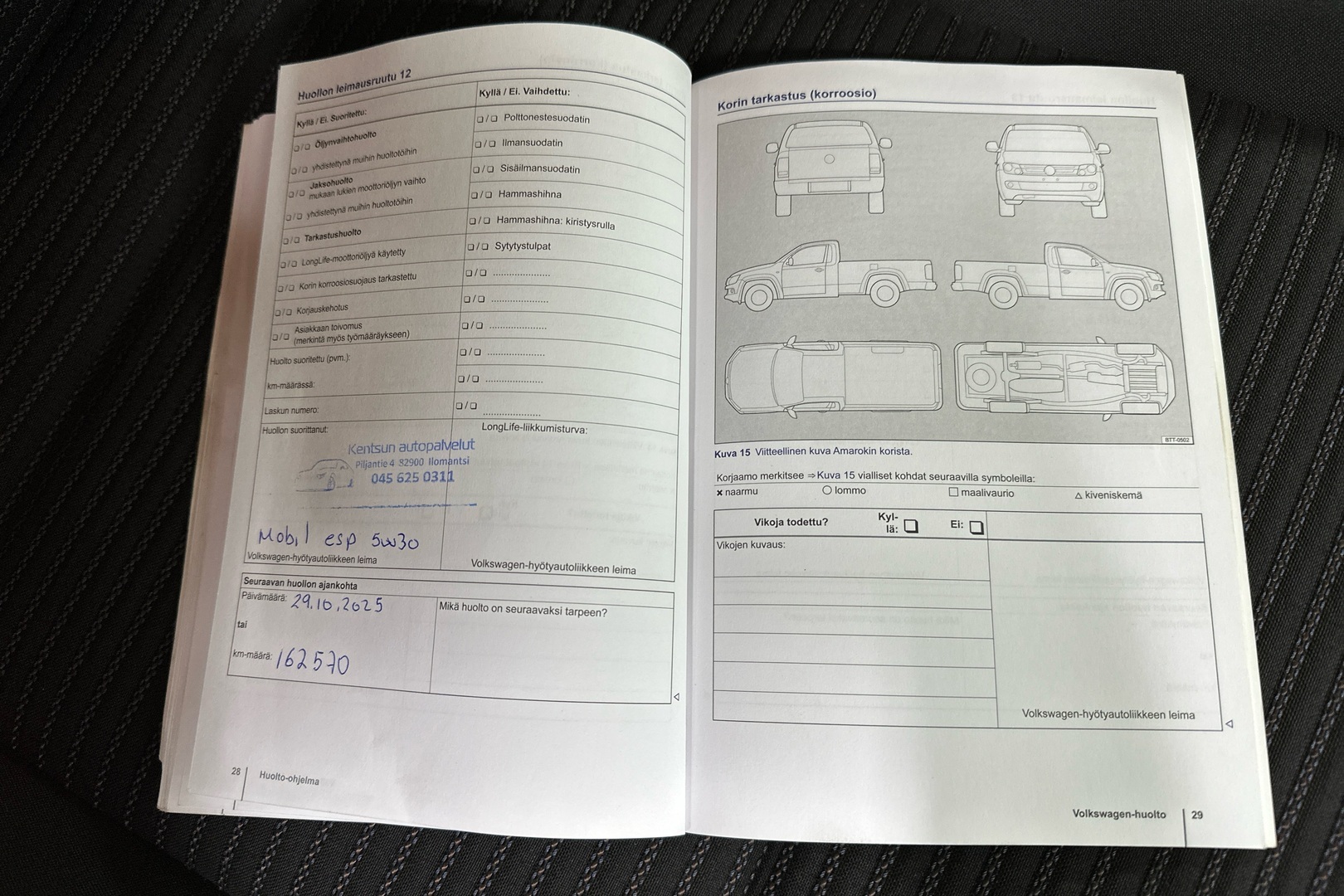 VOLKSWAGEN Amarok 2012