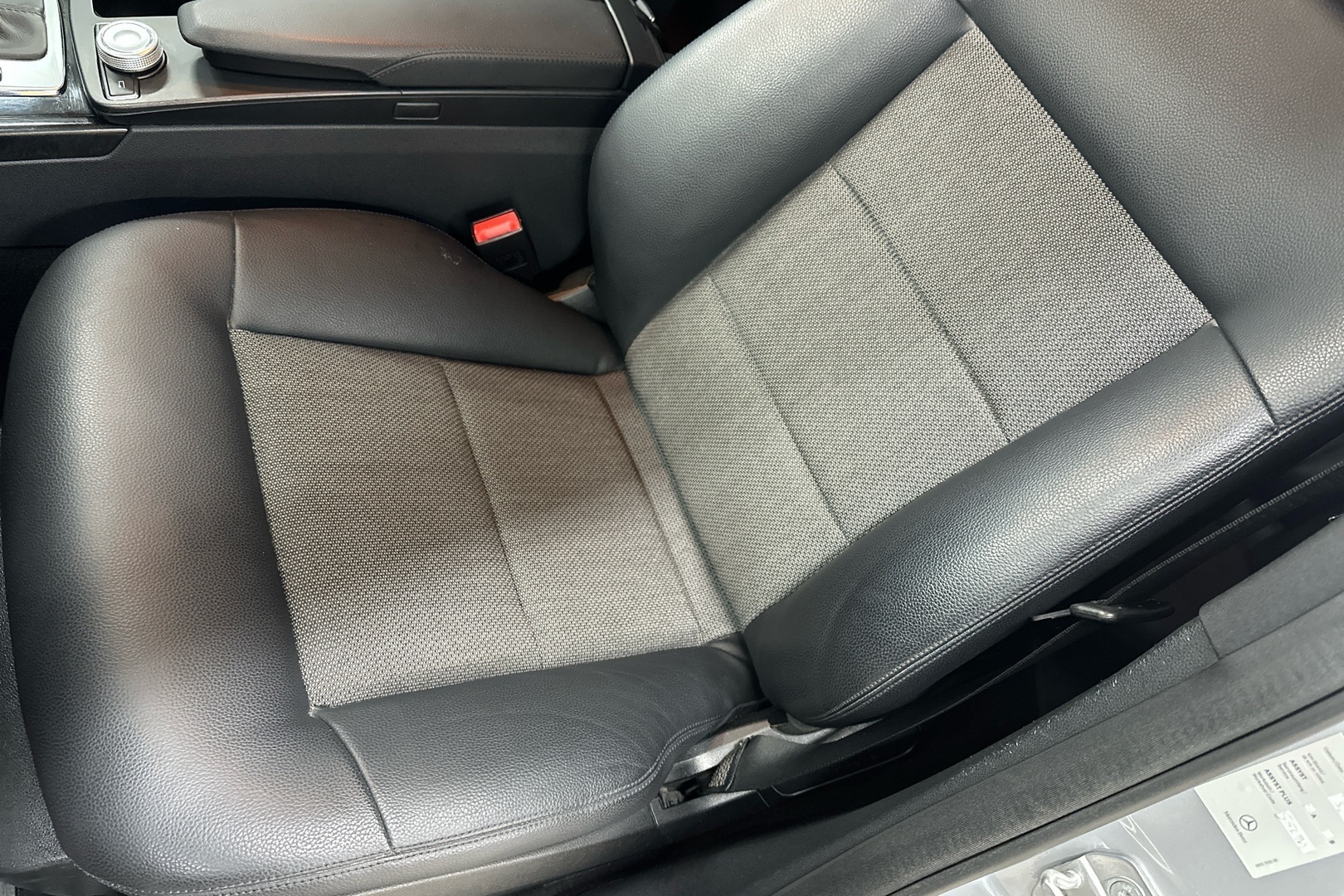 MERCEDES-BENZ E 2010