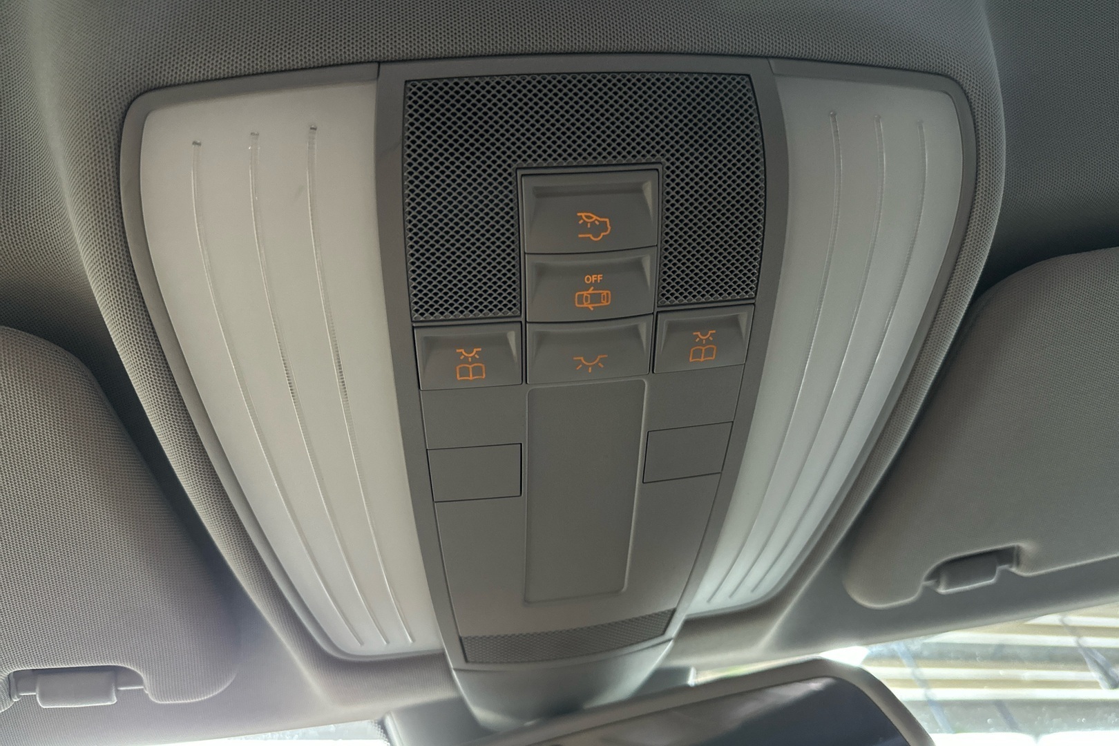 MERCEDES-BENZ E 2010