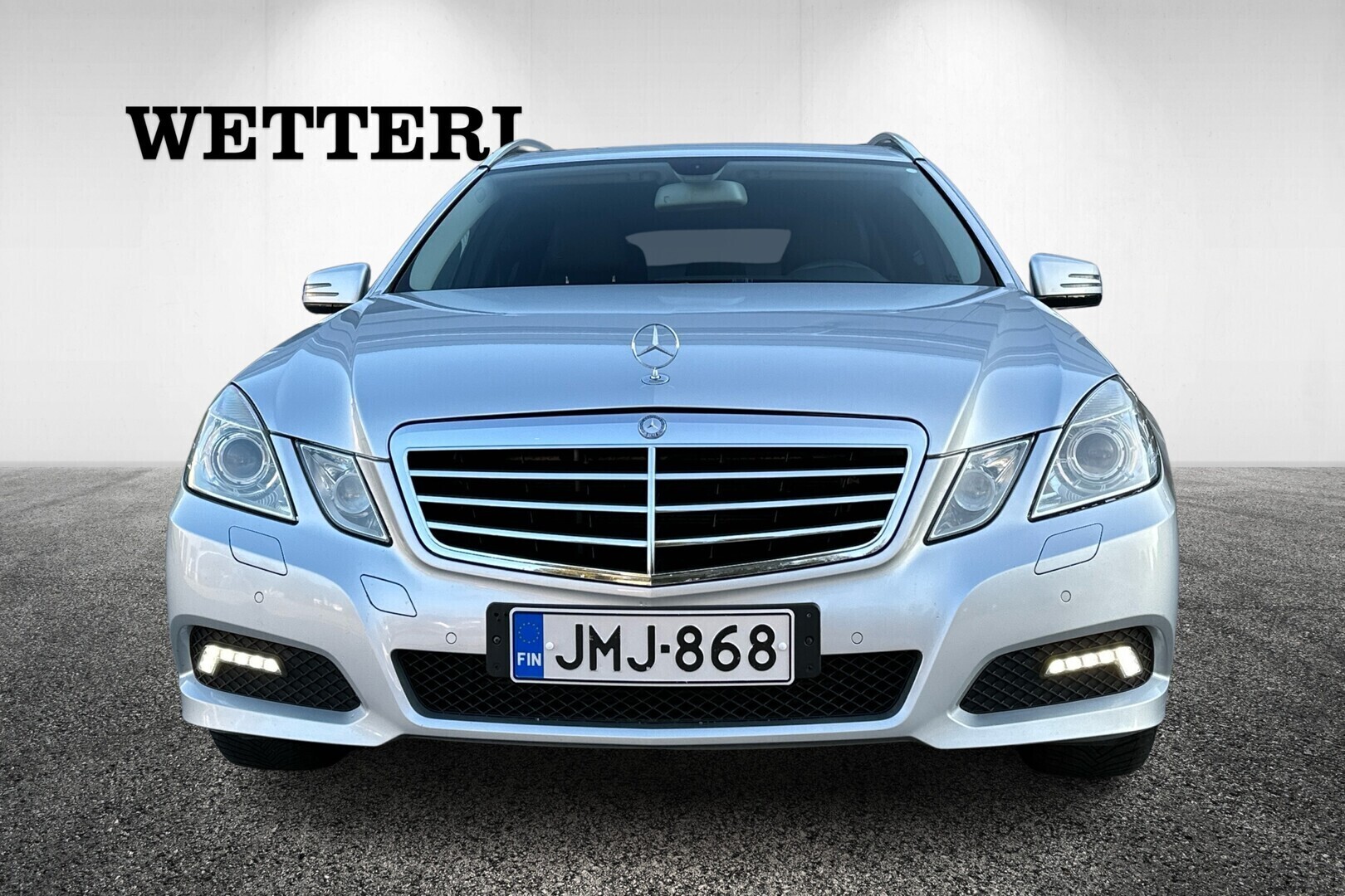 MERCEDES-BENZ E 2010