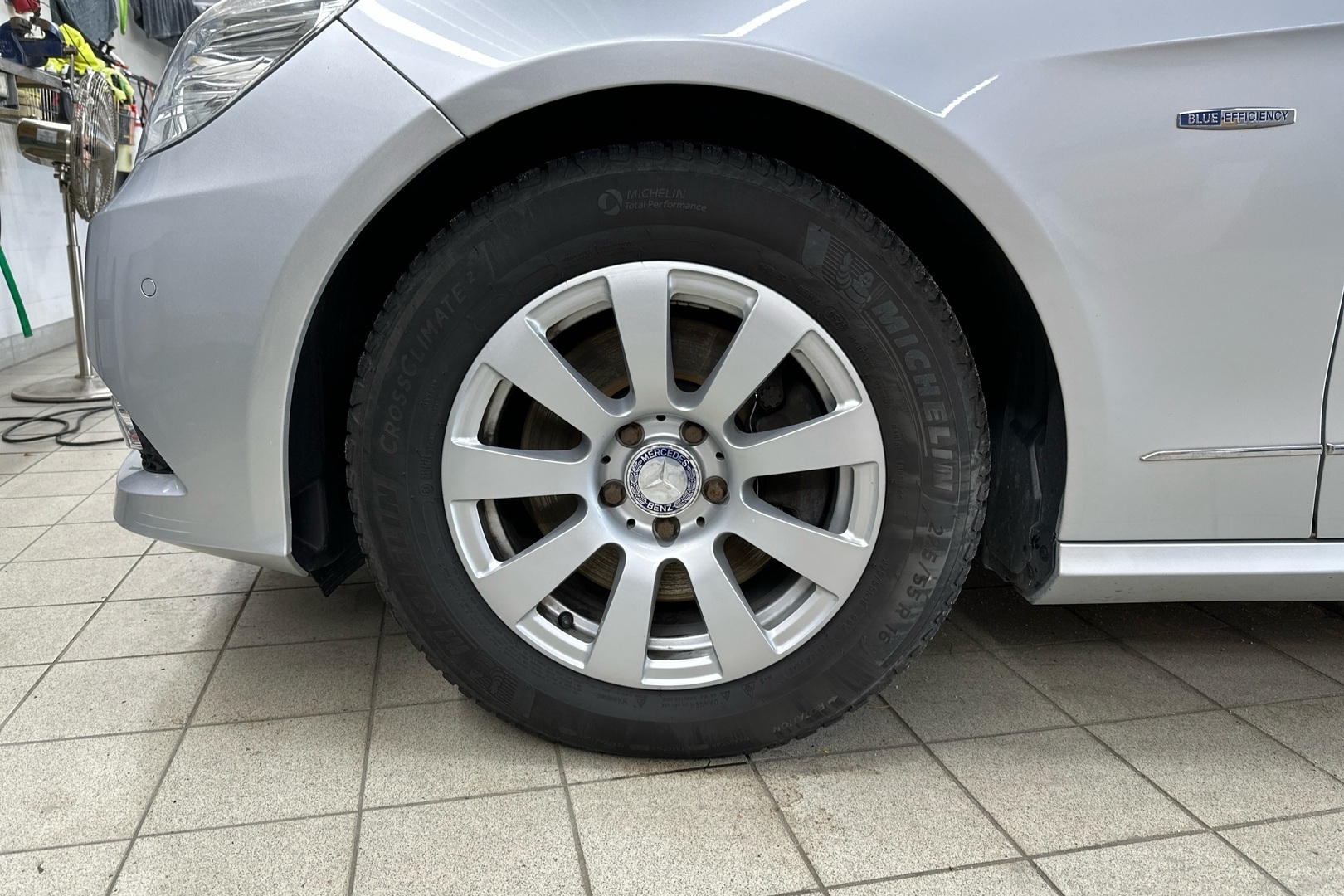 MERCEDES-BENZ E 2010