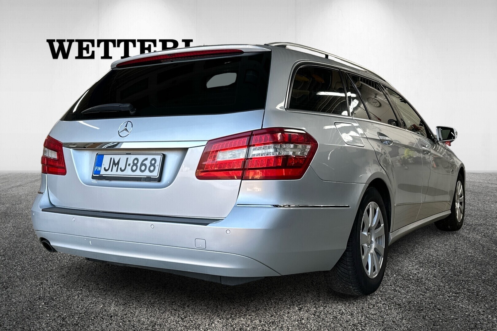 MERCEDES-BENZ E 2010