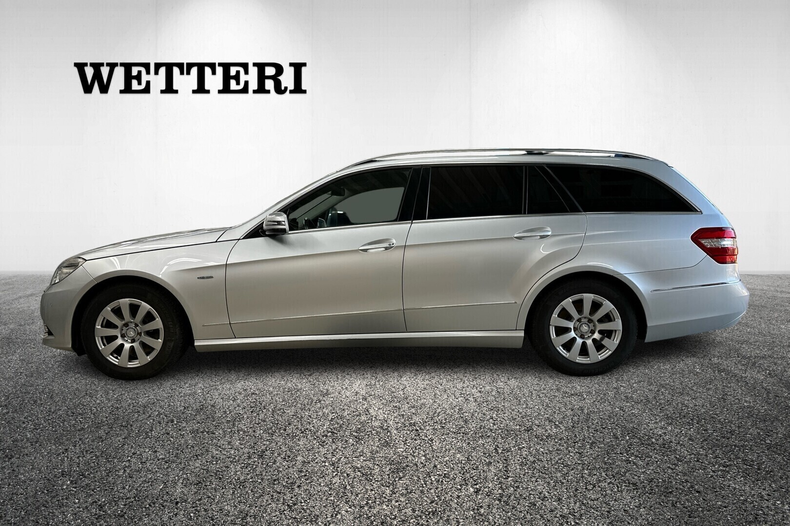 MERCEDES-BENZ E 2010