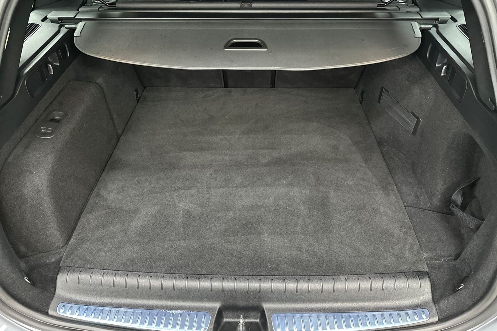 MERCEDES-BENZ C 2022