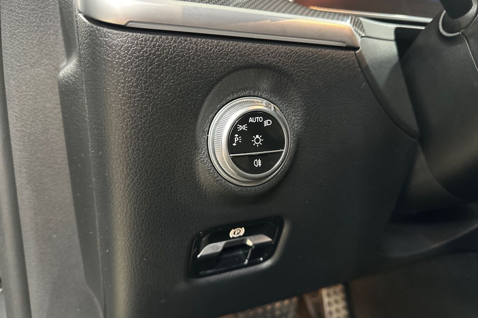 MERCEDES-BENZ C 2022