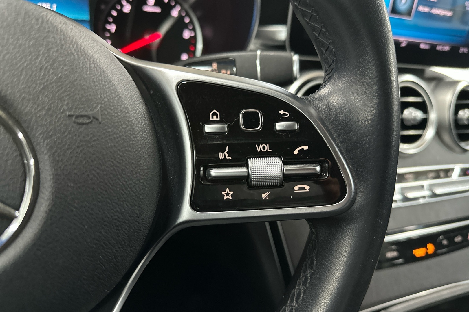 MERCEDES-BENZ C 2020