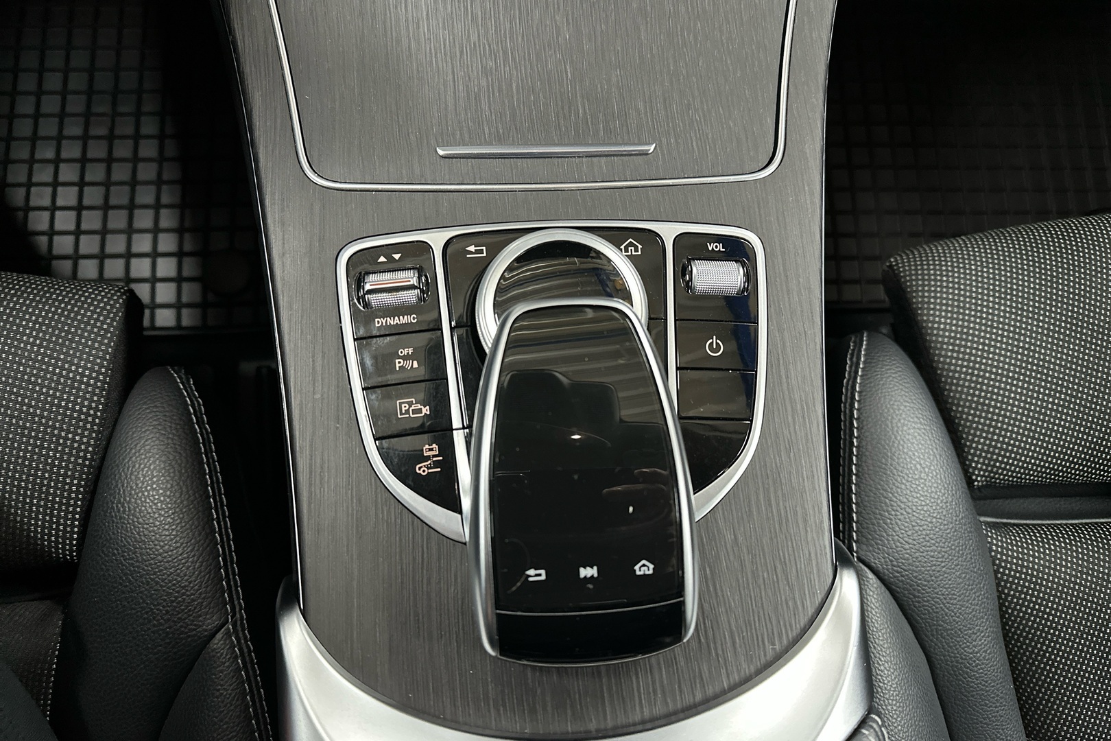 MERCEDES-BENZ C 2020