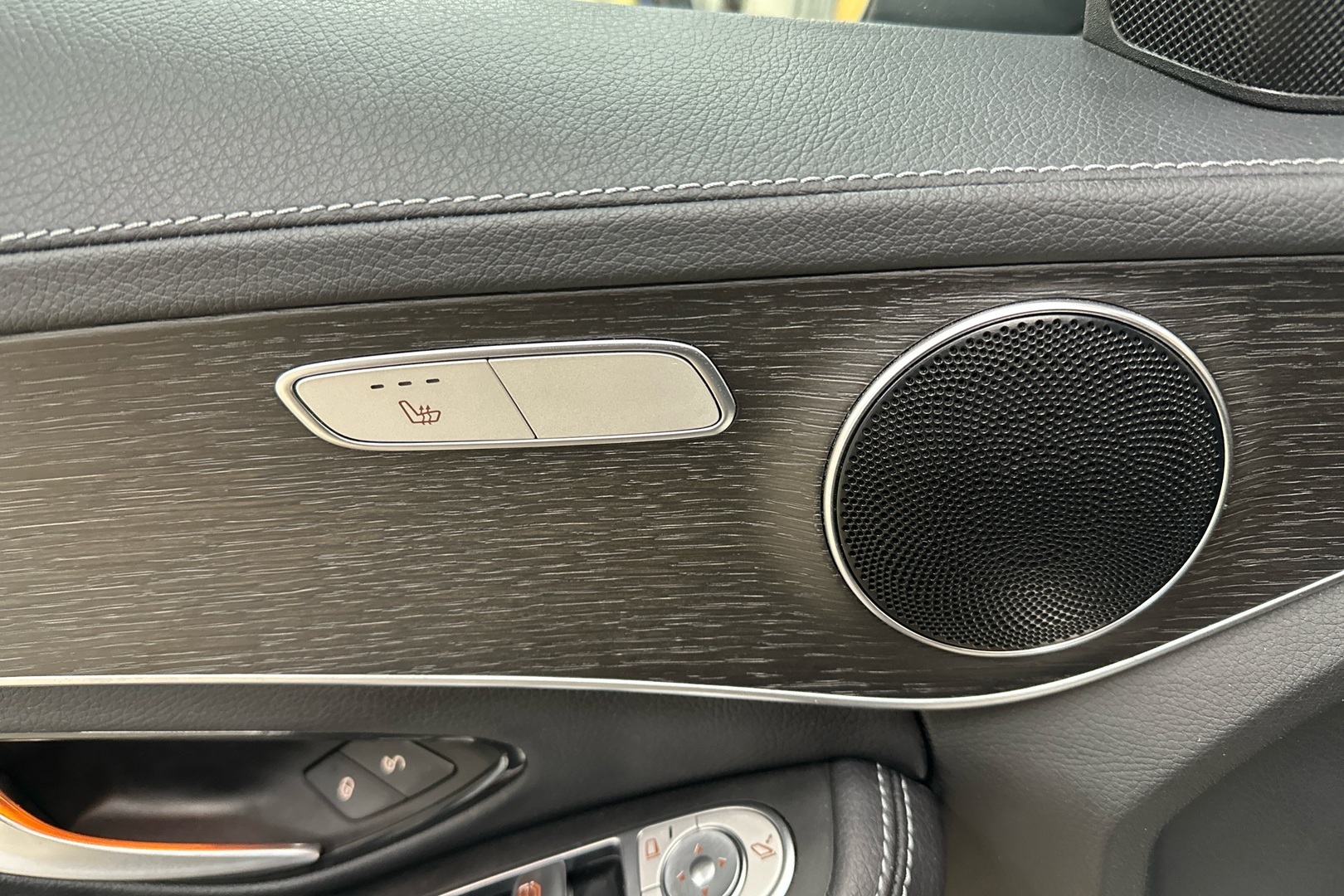 MERCEDES-BENZ C 2020