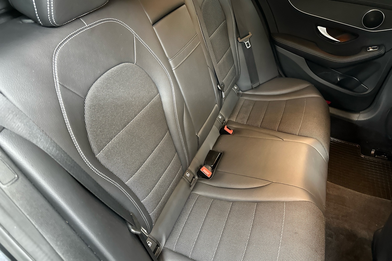 MERCEDES-BENZ C 2020