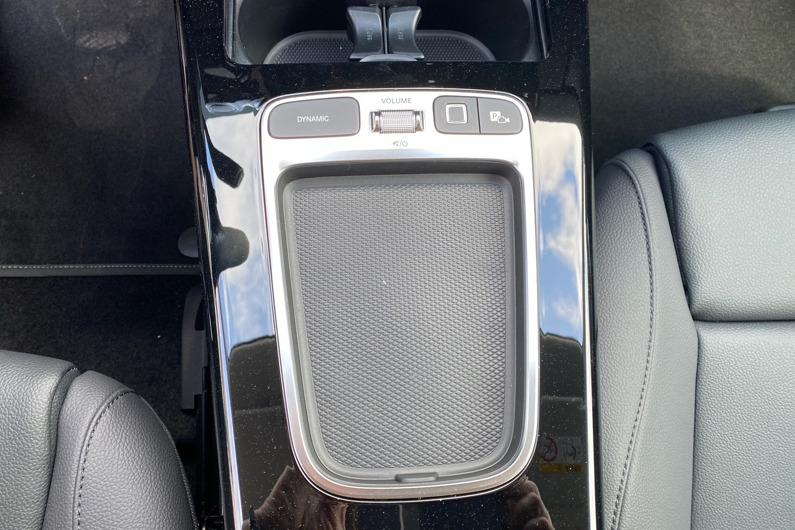 MERCEDES-BENZ A 2025