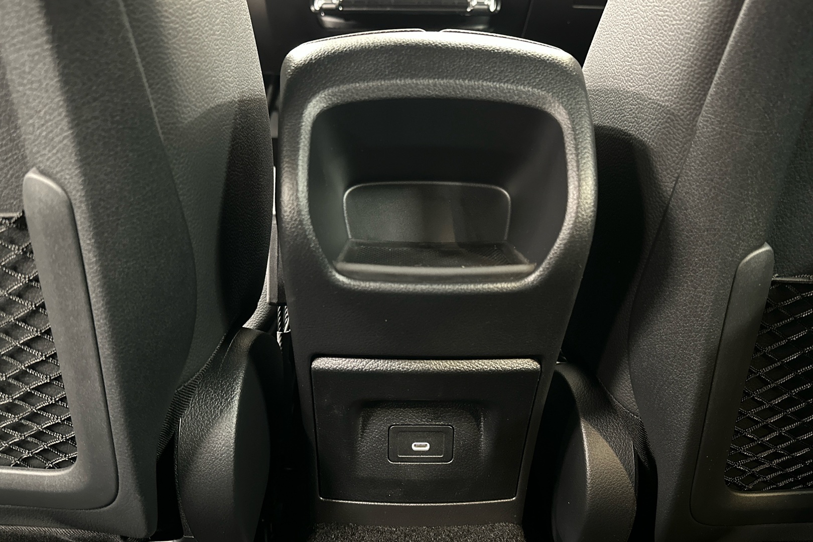 MERCEDES-BENZ CLA 2025