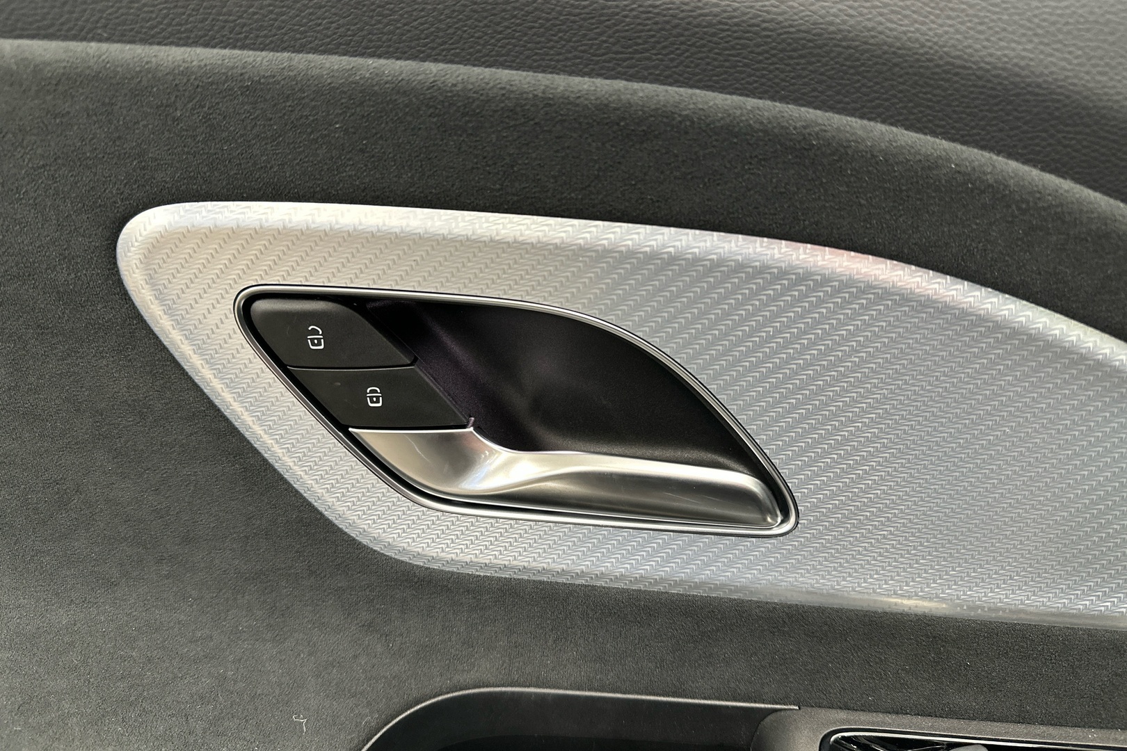 MERCEDES-BENZ CLA 2025