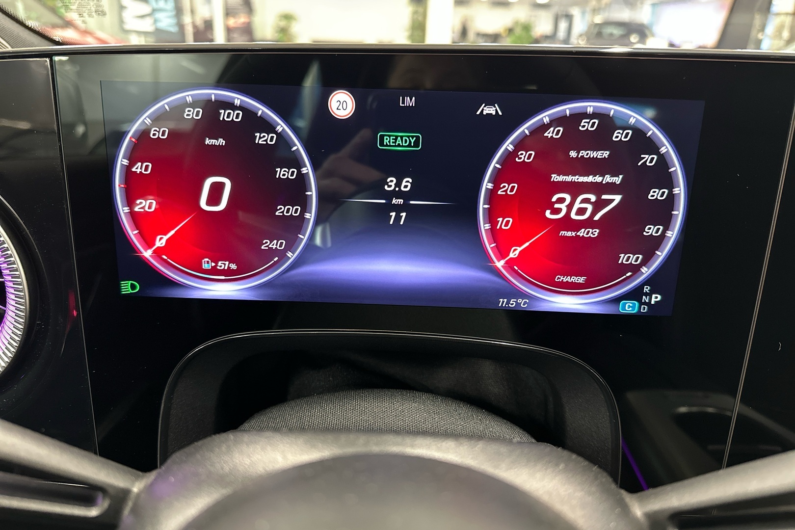 MERCEDES-BENZ CLA 2025