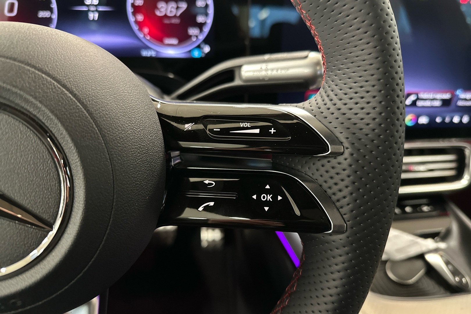 MERCEDES-BENZ CLA 2025