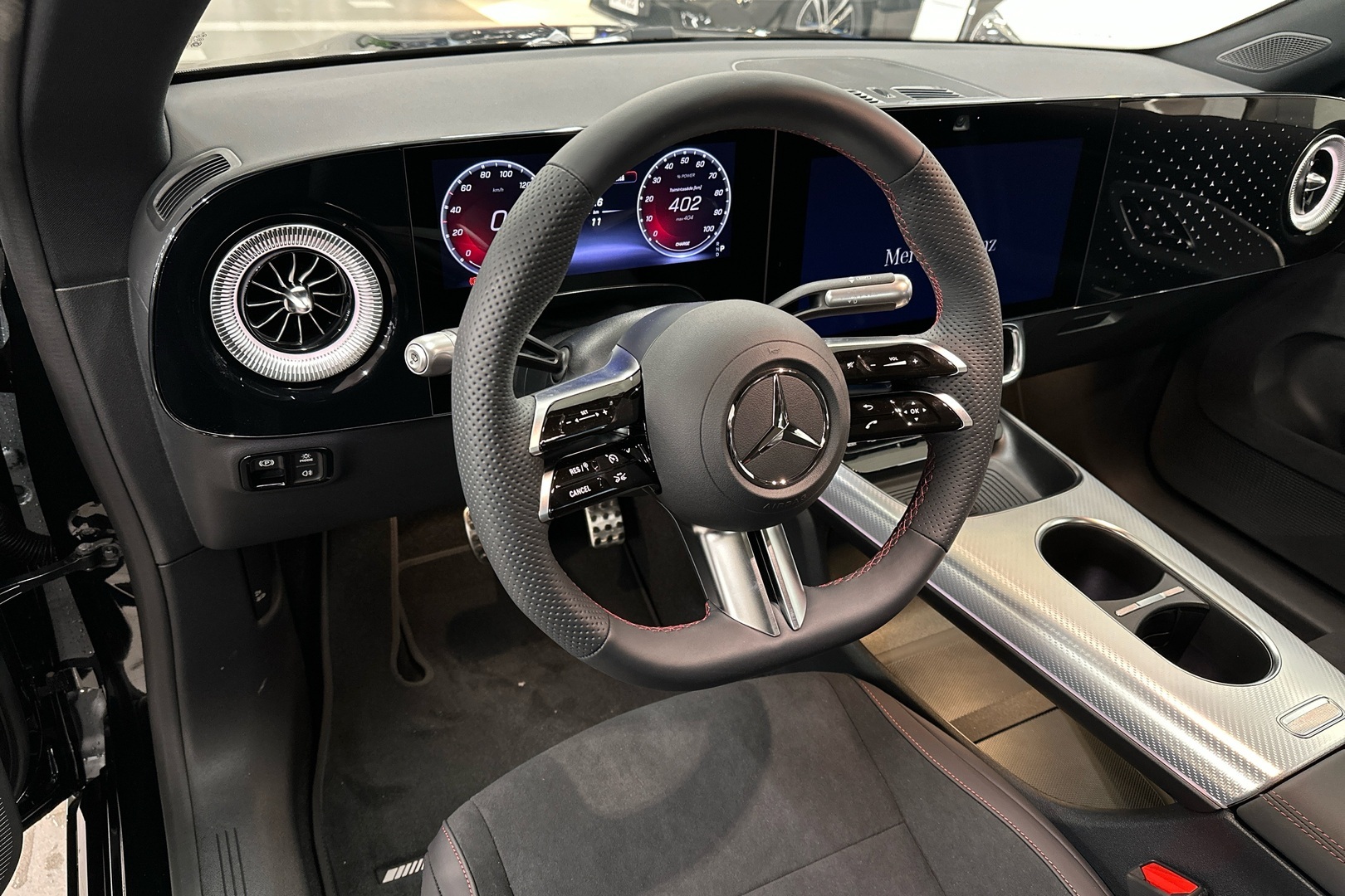 MERCEDES-BENZ CLA 2025