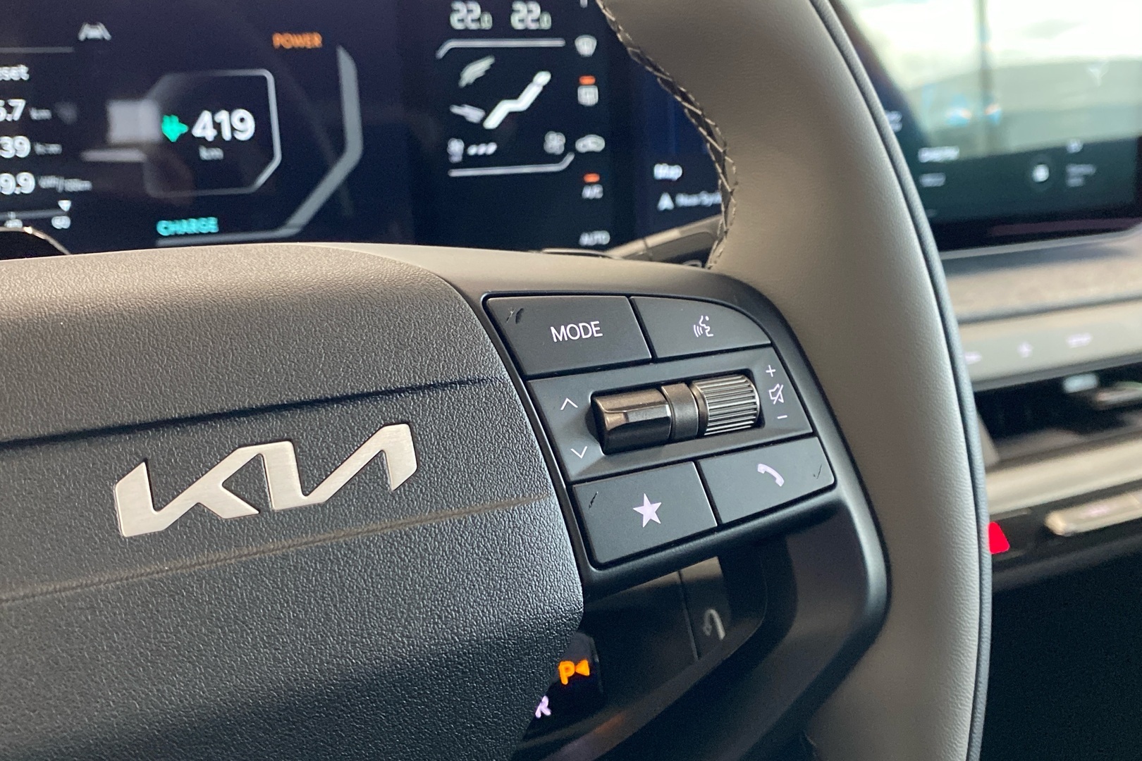 KIA EV4 2026