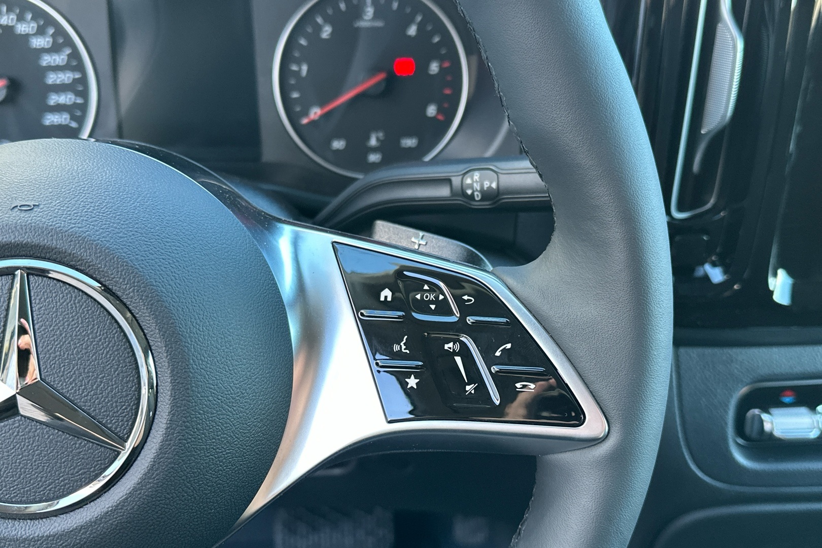 MERCEDES-BENZ Vito 2024