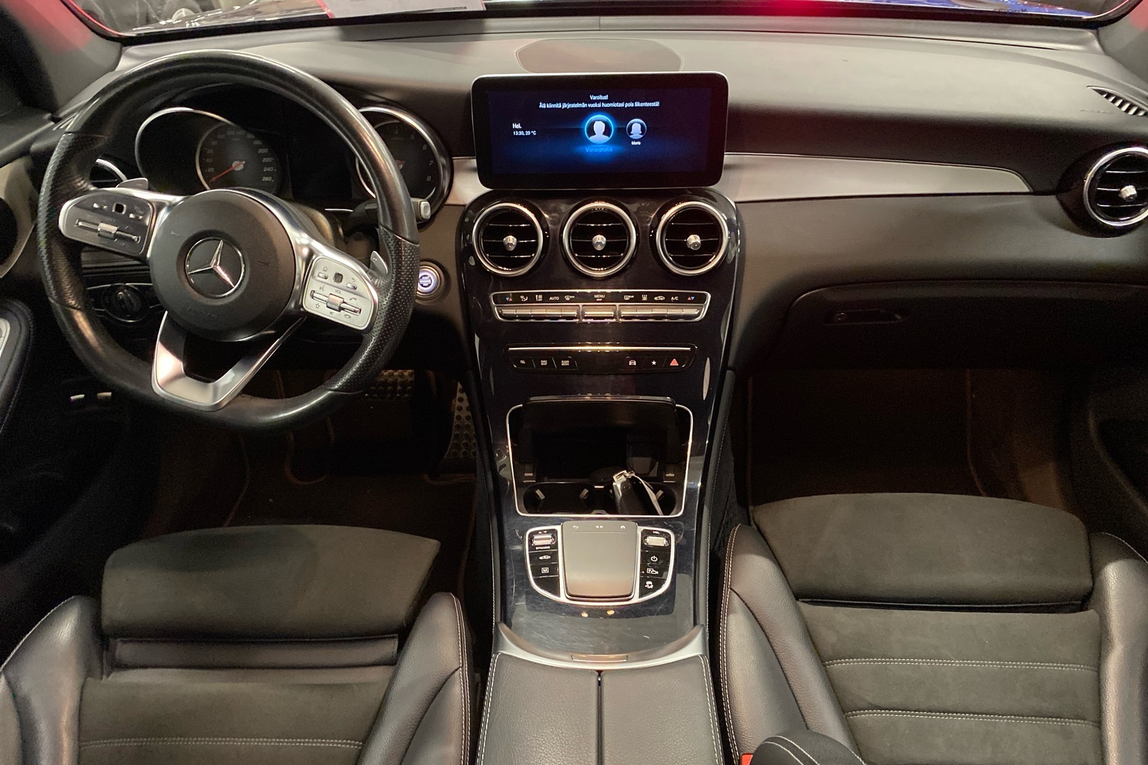 MERCEDES-BENZ GLC 10