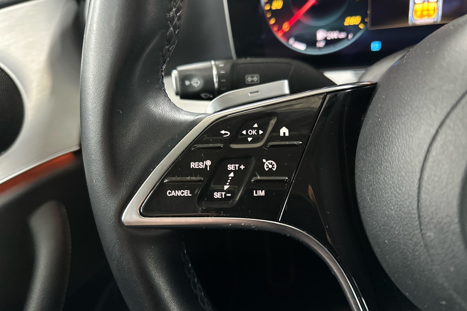 MERCEDES-BENZ E 2021