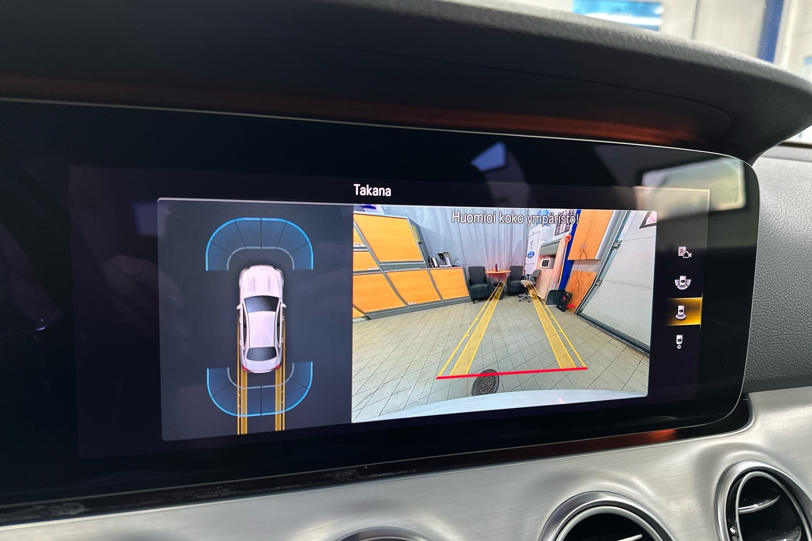 MERCEDES-BENZ E 2021