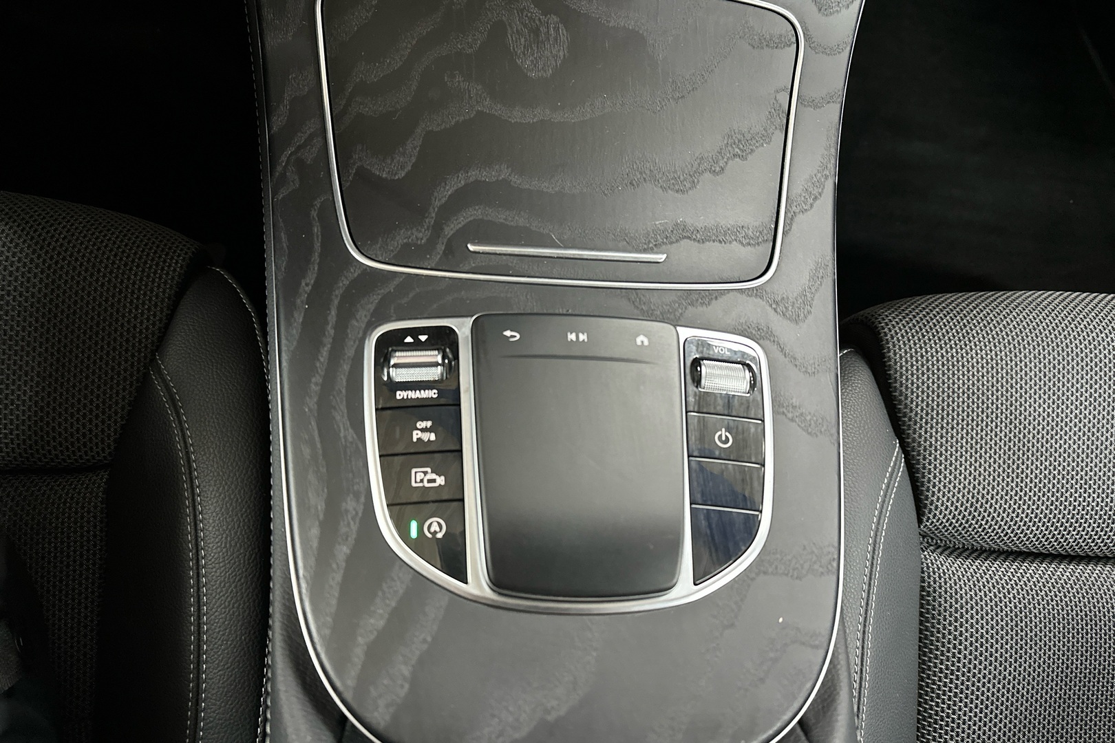 MERCEDES-BENZ E 2021