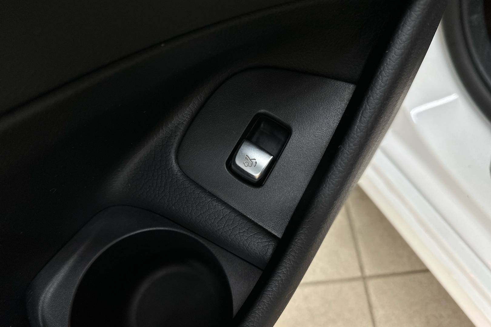 MERCEDES-BENZ E 2021