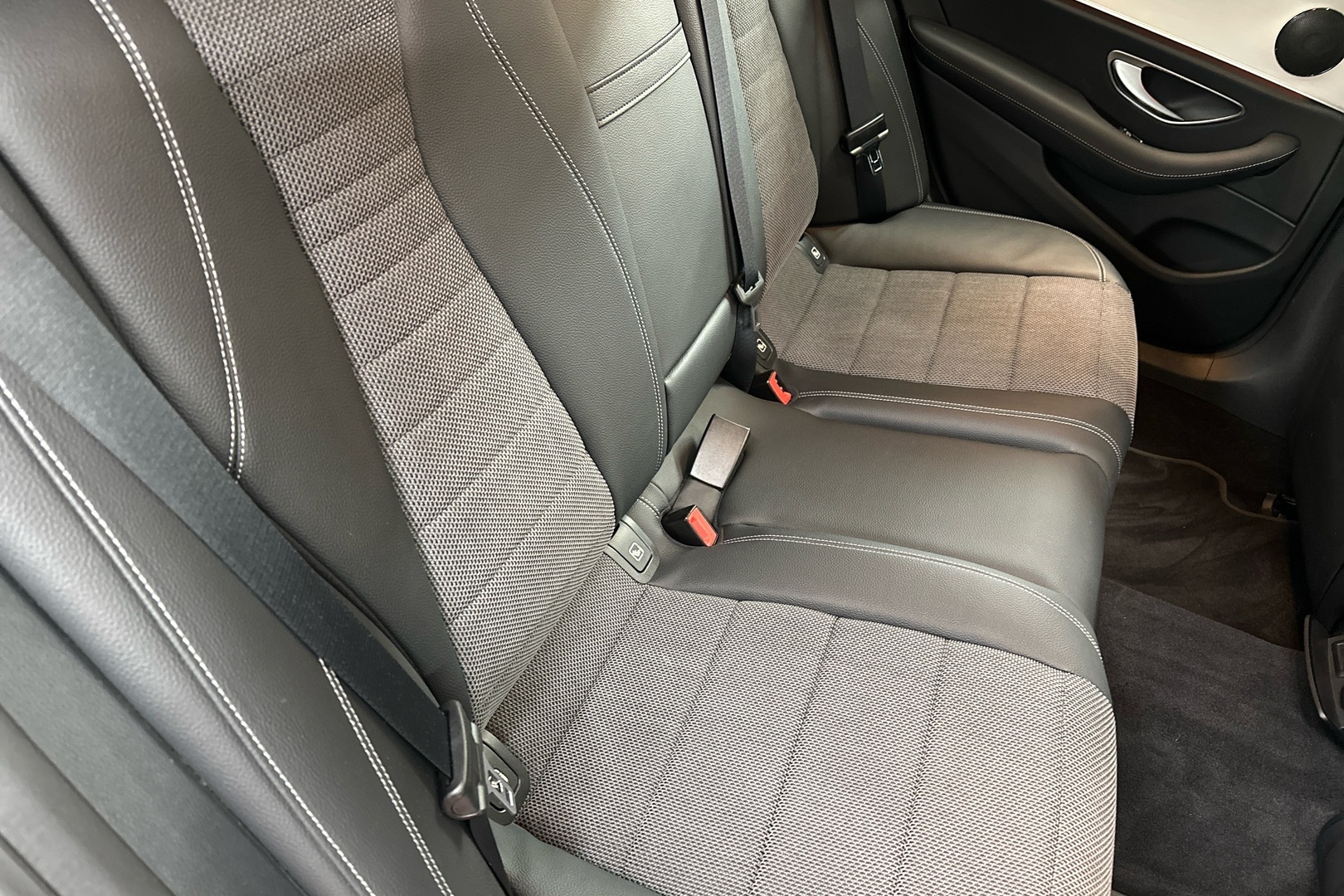 MERCEDES-BENZ E 2021