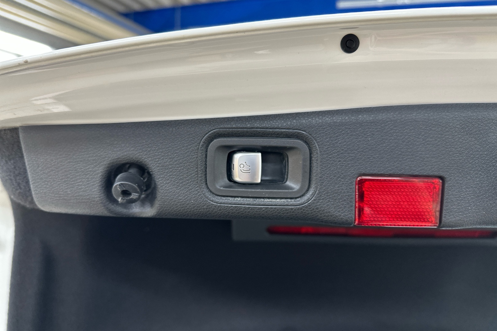 MERCEDES-BENZ E 2021