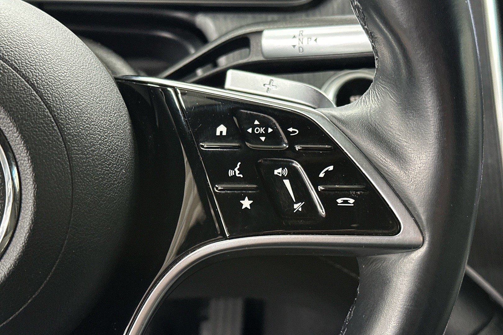 MERCEDES-BENZ EQS 2021