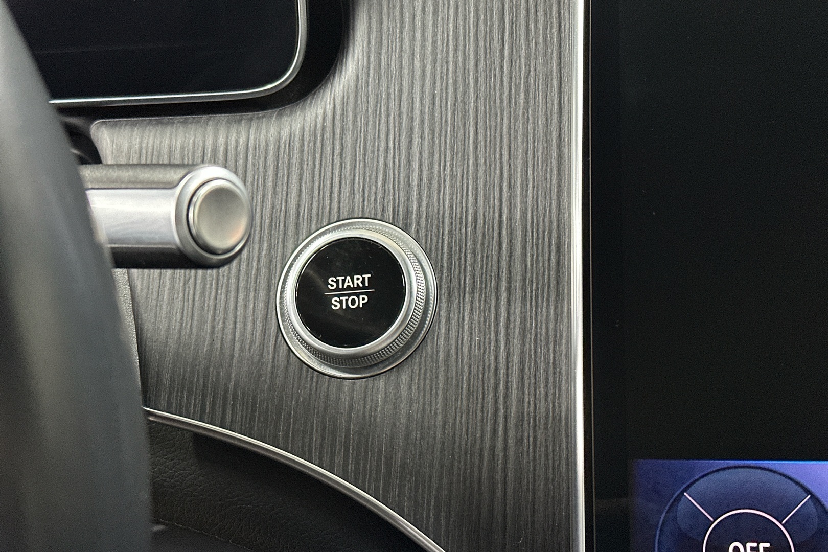 MERCEDES-BENZ EQS 2021