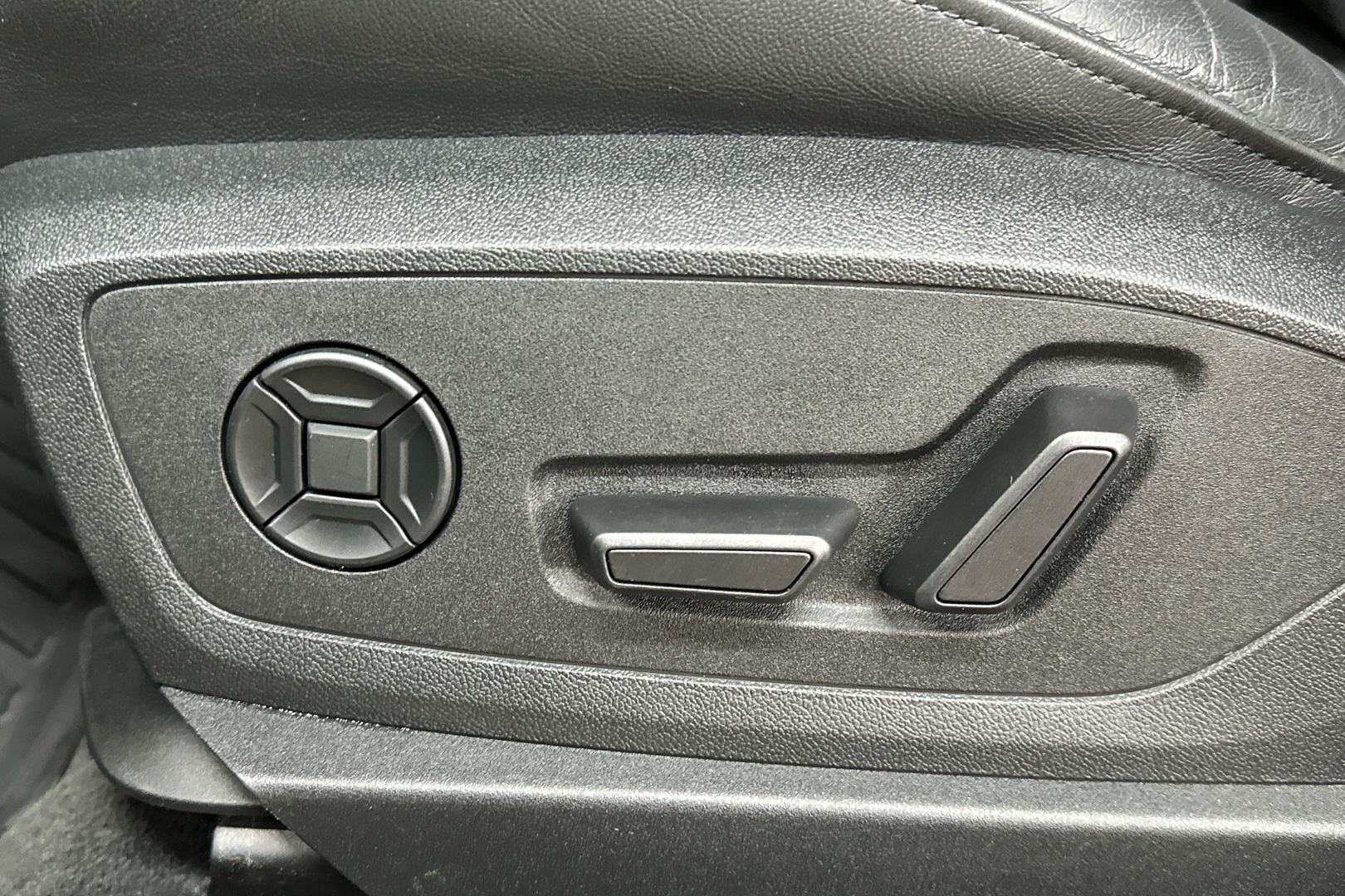 AUDI Q8 e-tron 2024