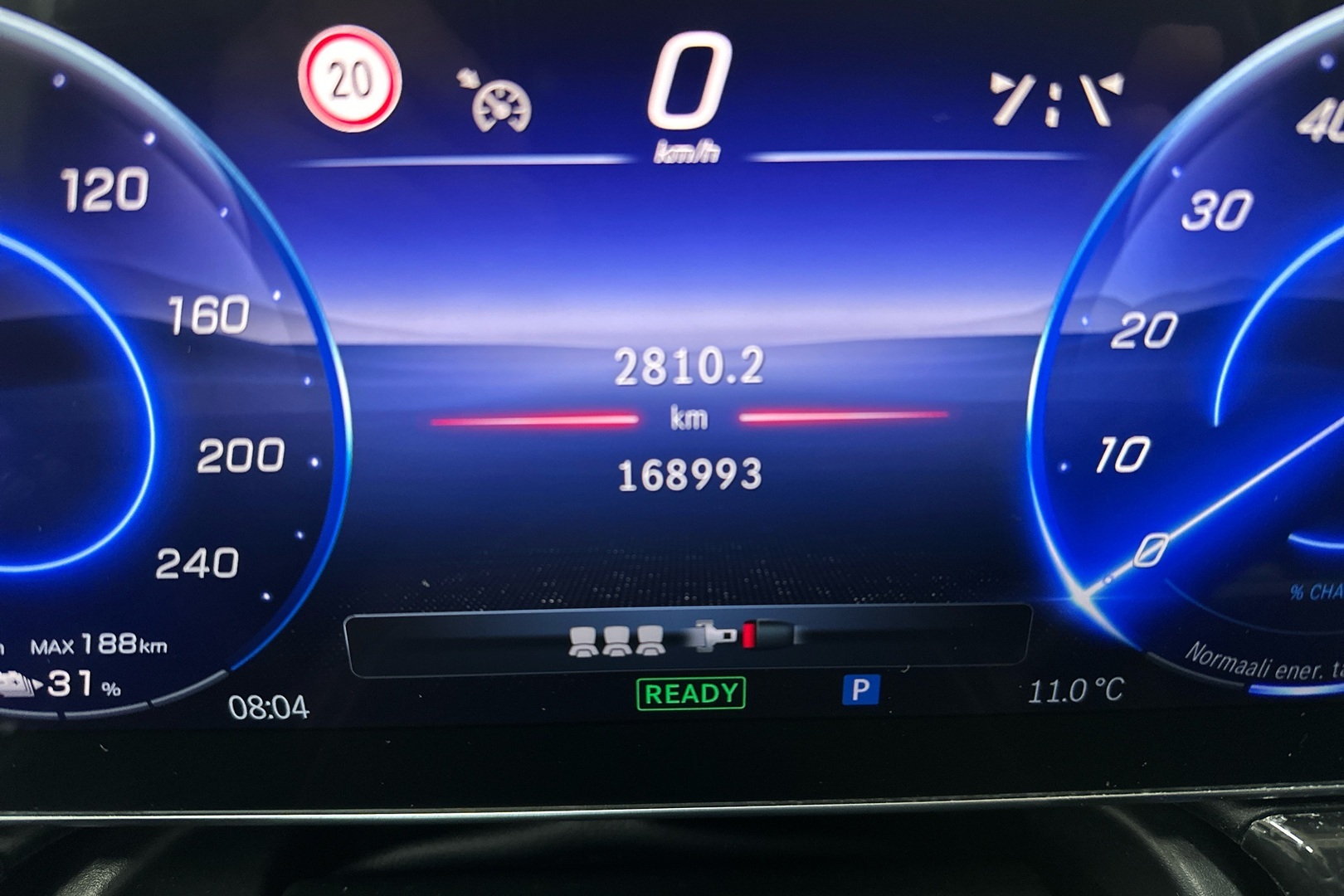 MERCEDES-BENZ EQE 2023