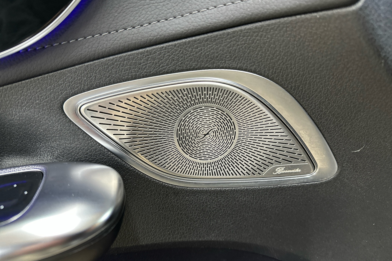 MERCEDES-BENZ EQE 2023