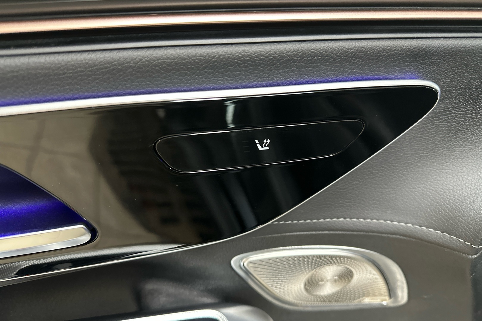 MERCEDES-BENZ EQE 2023